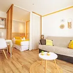 شقة Cocoon Center - Rue D'antibes - 200m Plage- Clim - Wifi - Unique كان
