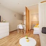Cocoon Center - Rue D'antibes - 200m Plage- Clim - Wifi - Unique * كان