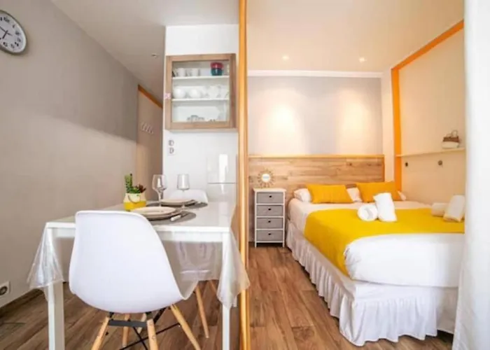 아파트 Cocoon Center - Rue D'antibes - 200m Plage- Clim - Wifi - Unique 칸느