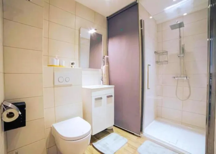 Cocoon Center - Rue D'antibes - 200m Plage- Clim - Wifi - Unique * Cannes